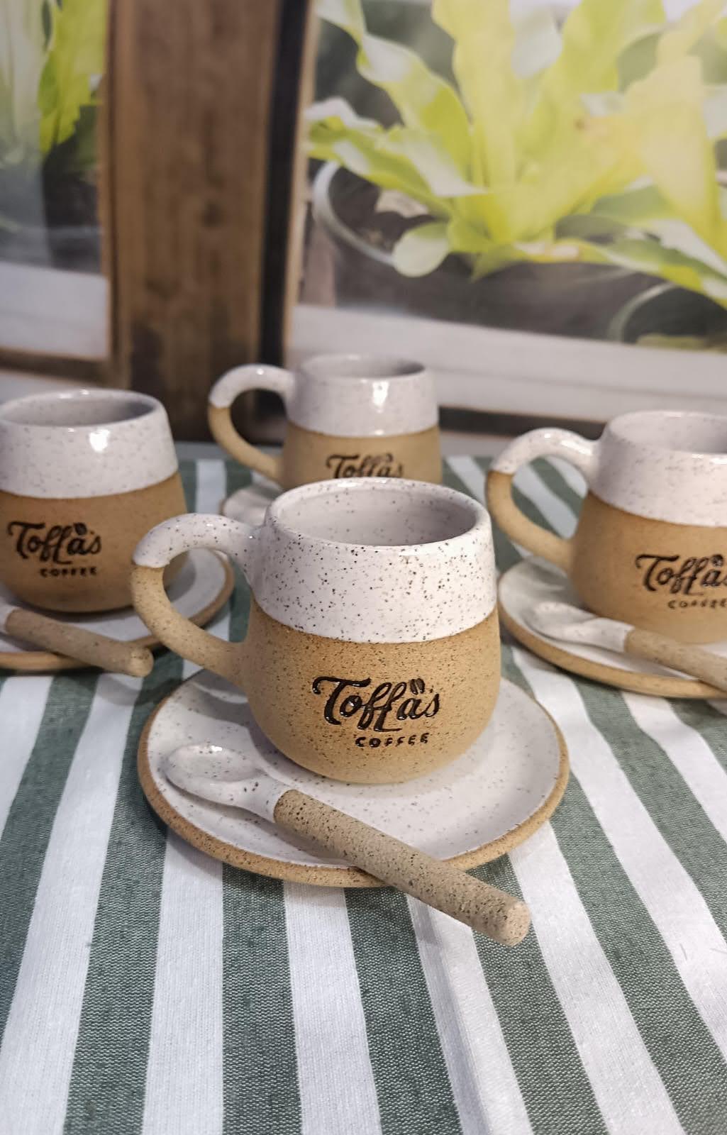 Conjuntos artesanais personalizados para cafeteria
